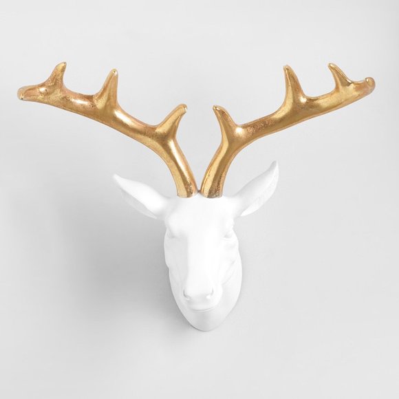 🎄 NWT Stunning World Market Winter Stag Head Gold Antlers Deer Christmas Wall - Picture 1 of 4